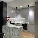 アパート Angry Architects Apartment01 ティラナ